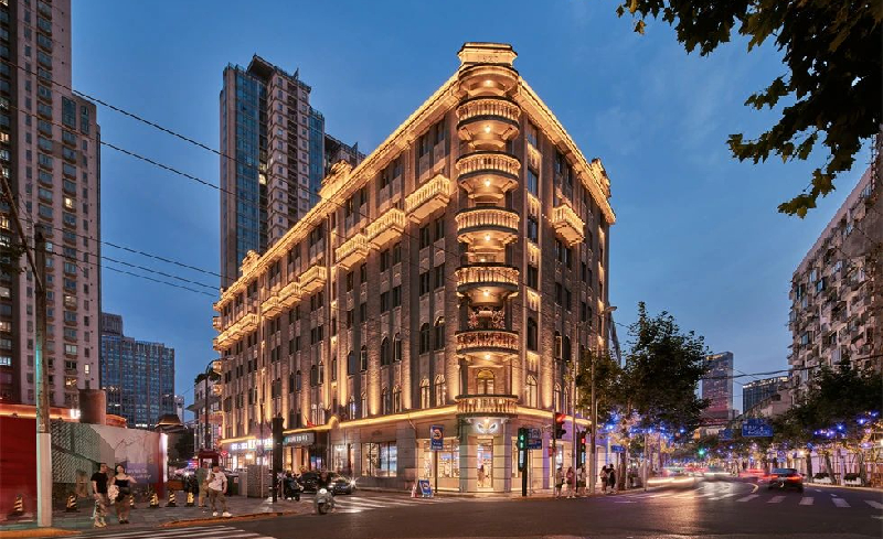 南京西路部分优秀建筑灯光改造
