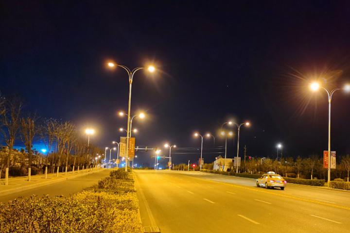 内蒙古包头东河区石墨烯led路灯"上岗-中国照明网