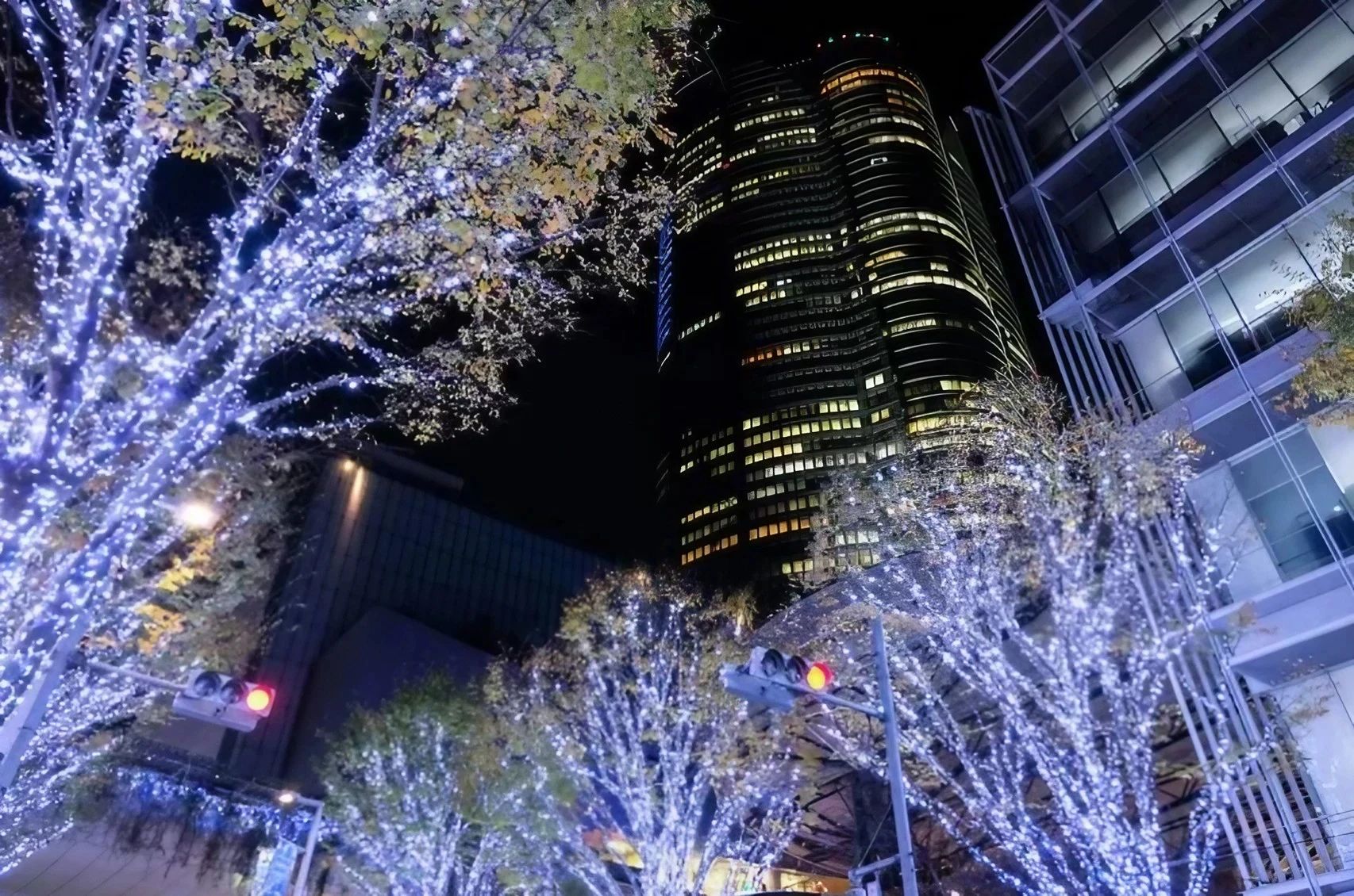 樂町站前的東京交通會館,大手町仲通,在丸之內地區約360條街道上舉辦