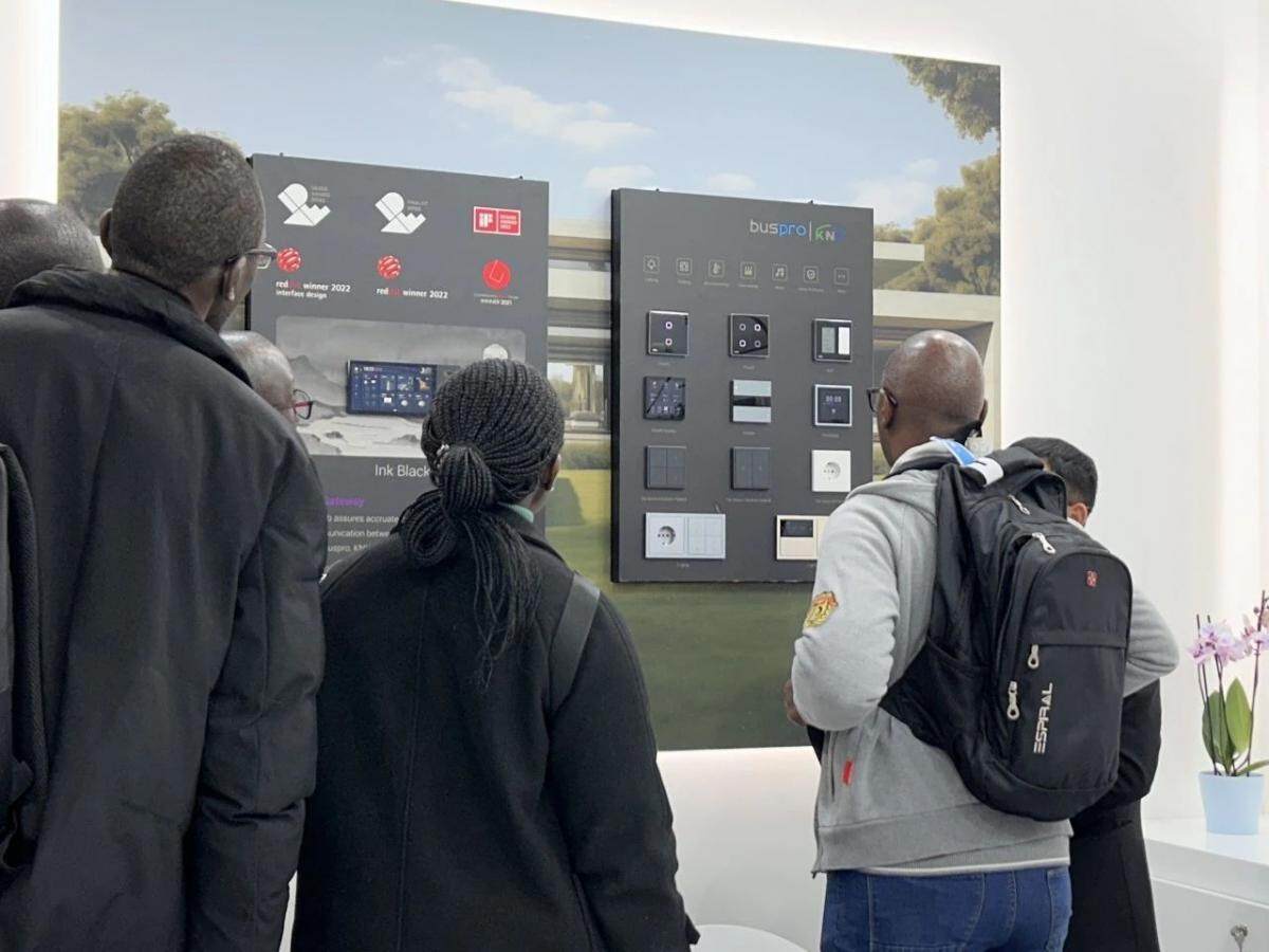 1708610497370877.jpg 5.jpg