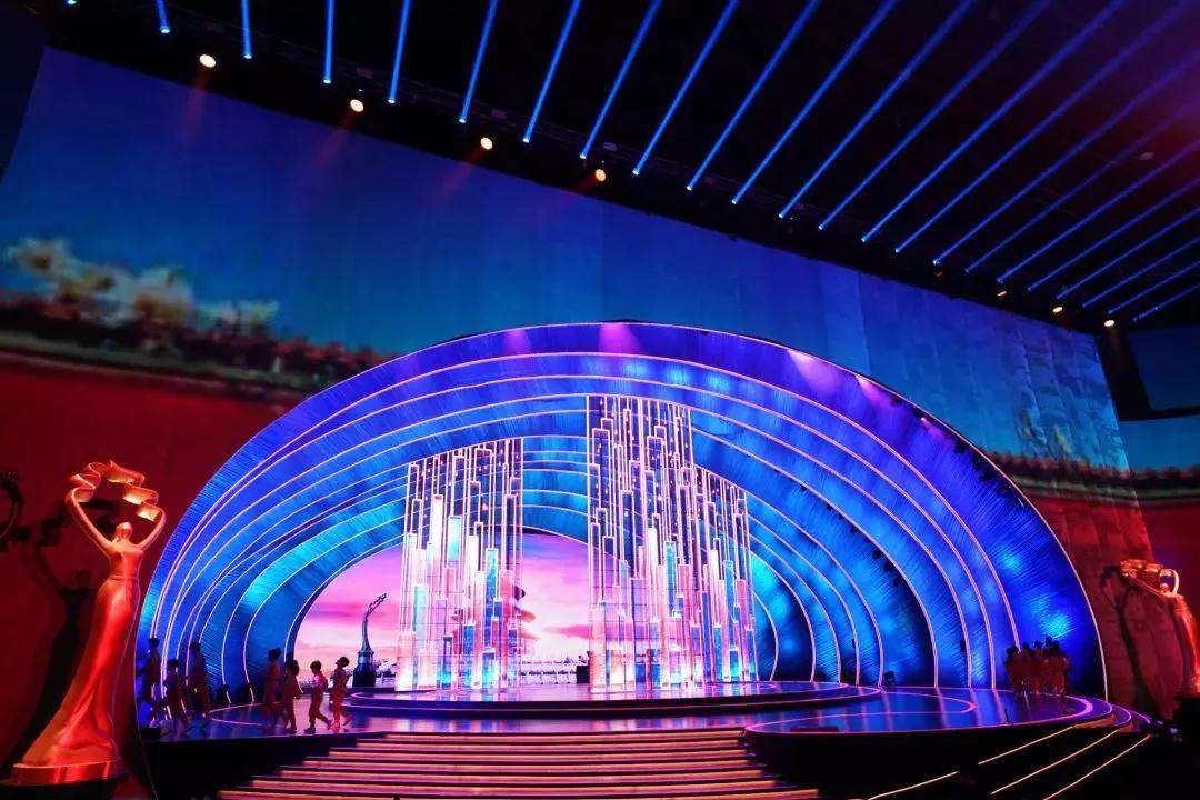 日晚,第九届北京国际电影节在北京怀柔国家中影数字制作基地盛大开幕